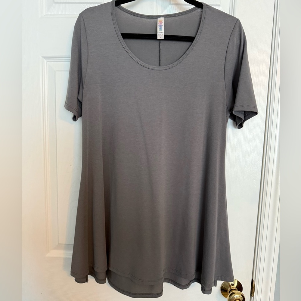 LuLaRoe Gray Relaxed Short Sleeve Tee